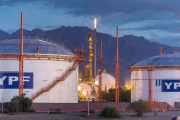 YPF acelera su salida del convencional y pone en venta nuevos bloques: uno de ellos está en Río Negro