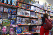 Día del Niño y crisis: la ropa desplaza a los juguetes como principal regalo y el gasto no supera los $50.000