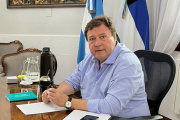 Weretilneck acelera los anuncios de obras con el bono petrolero y refuerza su presencia en el territorio