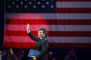 Milei participa de la CPAC en Paraguay y se reúne con Santiago Peña