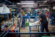 Industria argentina en alerta: la UIA advierte sobre el freno en sectores clave