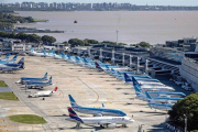La ANAC aseguró el pago de salarios y ATE suspendió por cinco días el paro en los aeropuertos
