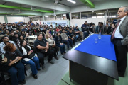 Moreno reivindicó el rol del movimiento obrero en una multitudinaria charla en Trelew