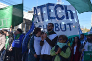 ATECH endurece el conflicto y monta un acampe frente a Educación