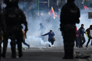 Bolivia en crisis: bloqueos, hambre y presión contra Rodrigo Paz