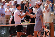 Batacazo histórico: Juan Manuel Cerúndolo eliminó a Jannik Sinner en Roland Garros