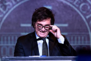 Milei denunció el monopolio de Clarín, pero terminó habilitando la megafusión de Telecom y Movistar