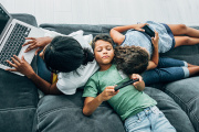 Prohibir redes sociales: una solución simple para un problema complejo