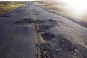 Con la Ruta 151 destruida, intendentes apuntan a Milei por la falta de obras