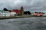 Islas Malvinas: salmonicultura, calamar y una nueva disputa por los recursos del Atlántico Sur