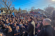 Río Gallegos salió a la calle contra el recorte de fondos: Grasso encabezó una marcha con más de 2.000 trabajadores