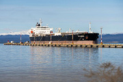 Un petrolero británico en Ushuaia vuelve a poner a Milei frente al debate por la soberanía