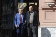 Procesan a dos exfuncionarias de ANMAT y la causa vuelve a poner a Lugones bajo presión