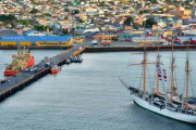 Tierra del Fuego prepara sanciones para encarecer el corredor desde Chile hacia Malvinas