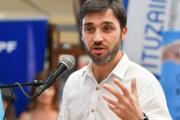 Torres viaja a París con Milei y apuesta a llevar inversiones para Chubut
