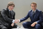 Milei desembarca en París con 13 gobernadores y una agenda centrada en inversiones