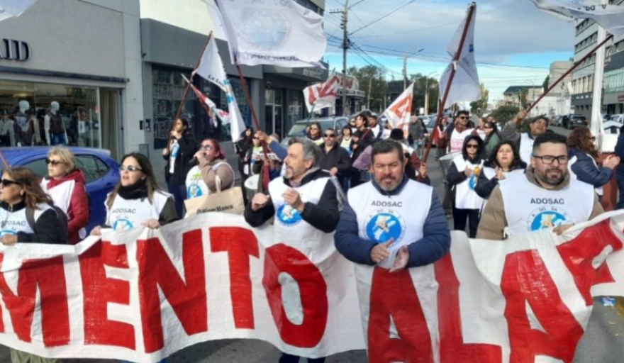 ADOSAC convocó a otro paro de 72 horas y endurece el conflicto en Santa Cruz