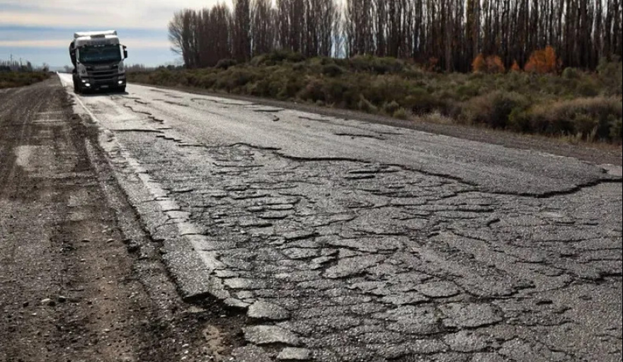 La Legislatura define el traspaso de las rutas 22 y 151 y una deuda millonaria para repararlas
